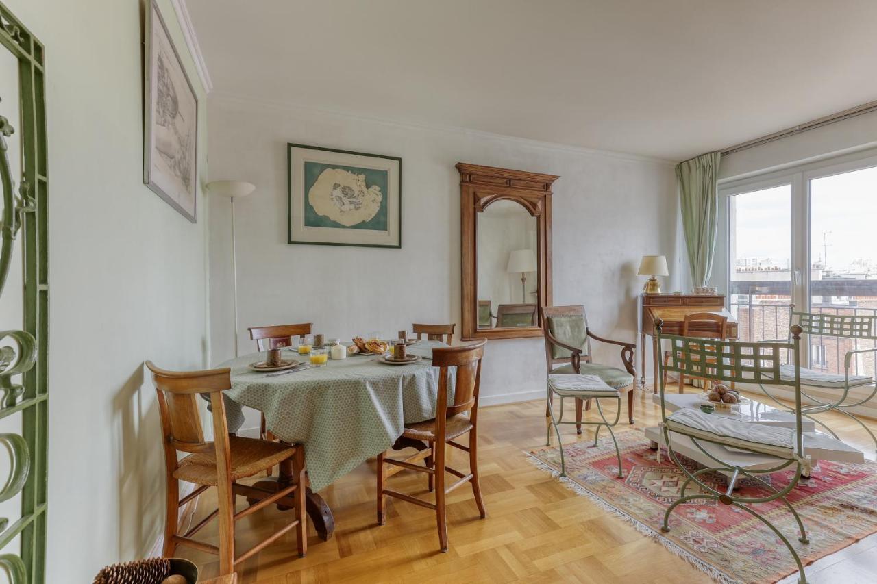 Апартаменти Large And Bright 2 Bdrs Flat With View - Paris 20 Екстер'єр фото